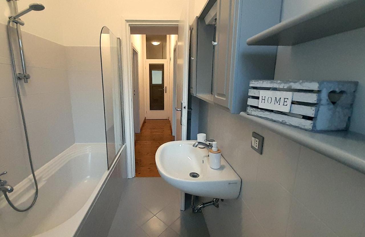Ampio, elegante apt con aria condizionata e bici gratis Viareggio Esterno foto